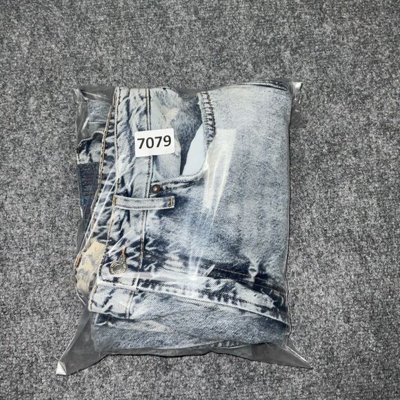 Free People Jeans Womens Size 32  Blue Acid Wash 80's Straight distressed patch - Picture 12 of 12